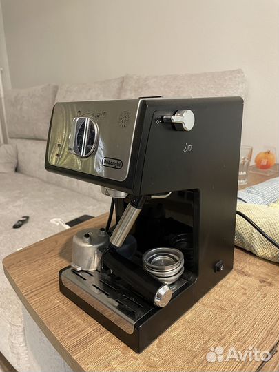 Кофеварка рожкового типа DeLonghi ECP 33.21 BK