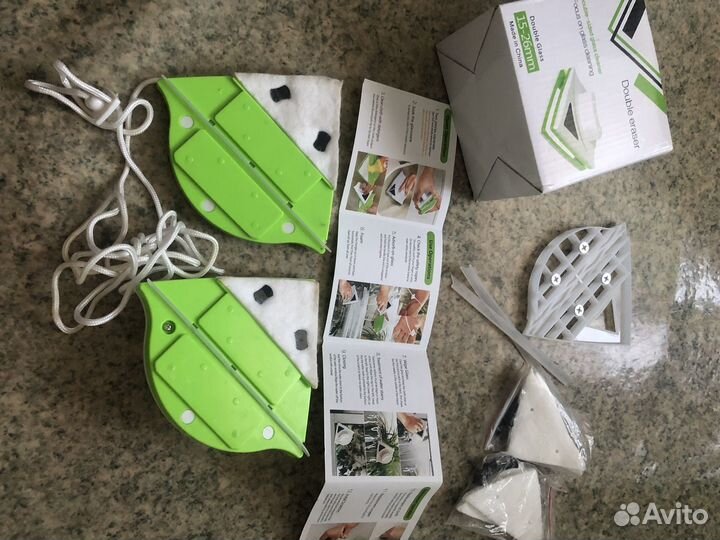 Магнитная щетка для мытья окон