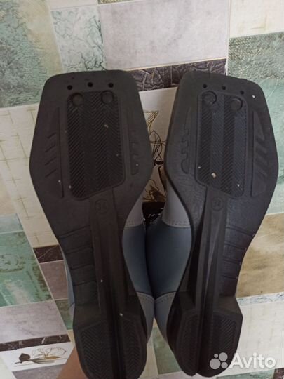 Лыжные ботинки