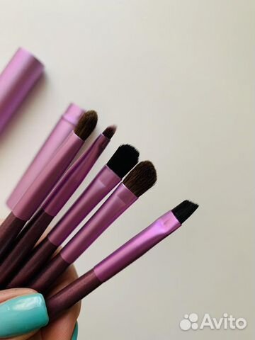 Кисти для макияжа в тубе