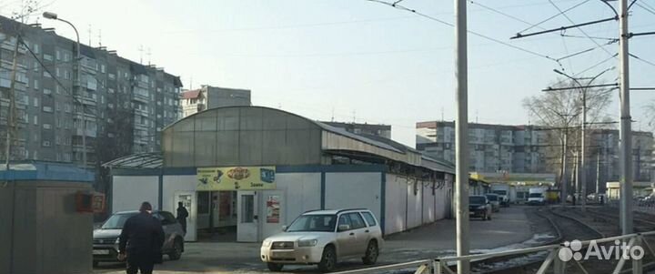 Продавец одежды