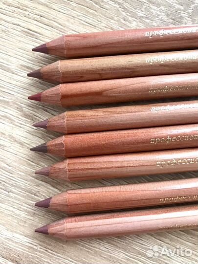 Карандаш miss tais