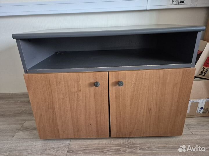 Тумба для оргтехники