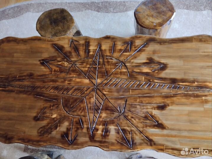 Стол обеденный