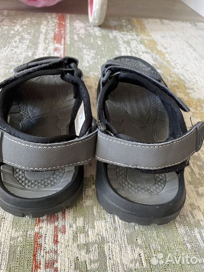 Сандалии 40