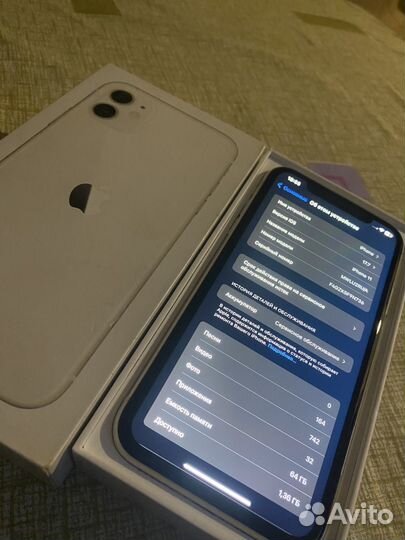 iPhone 11, 64 ГБ