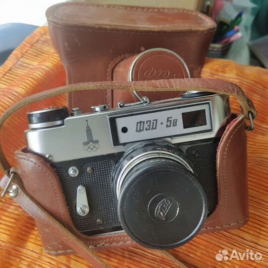 Плёночные фотоаппараты фэд и Зоркий