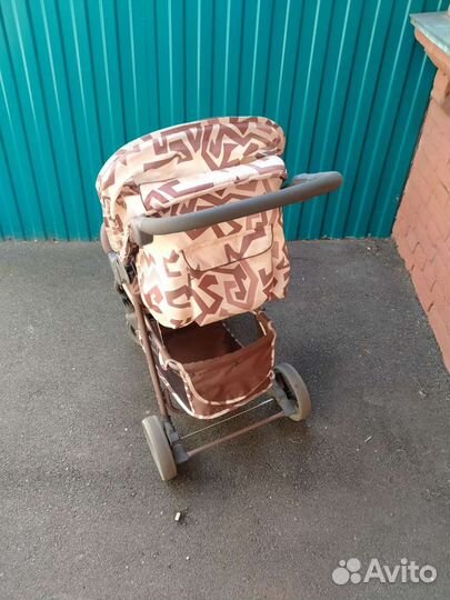 Прогулочная коляска