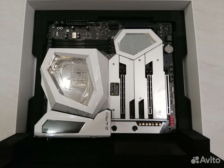 Материнская плата ASRock Z490 aqua (новая)
