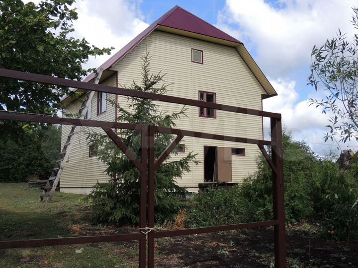 Дом 160 м² на участке 1,09 га