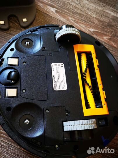 Новый робот-пылесос с турбощёткой 