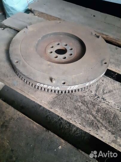 Toyota Corolla E150 маховик