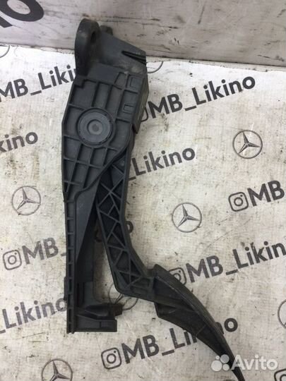 Педаль газа Mercedes-Benz Ml W164