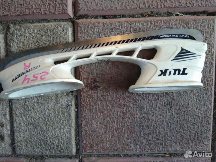 Стаканы для хоккейных коньков