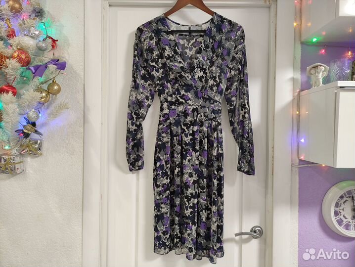 Платье с разрезом