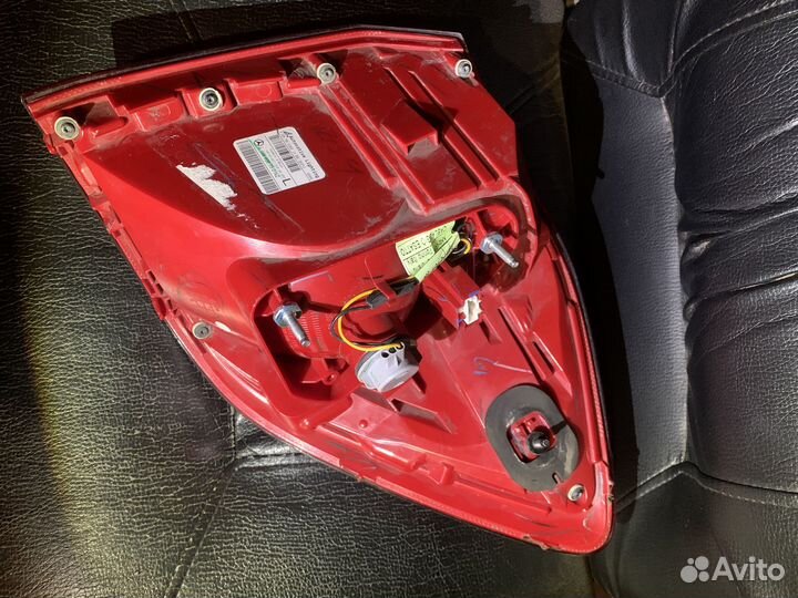 Фонарь задний GL w166 правый