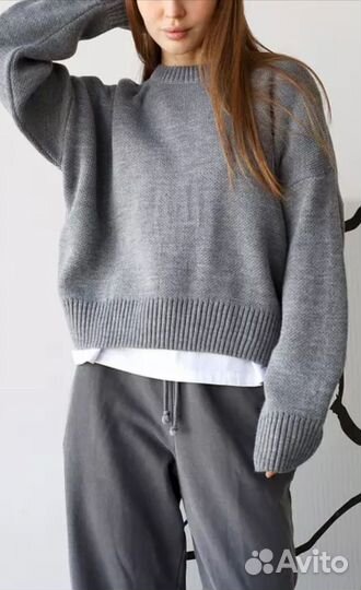 Свитер женский