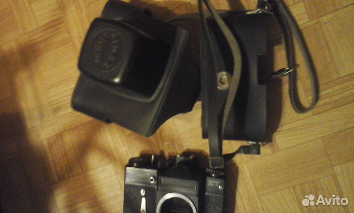 Фотоаппарат Зенит ET на запчасти, с чехлом из кожи
