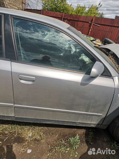 Дверь передняя правая Audi A4 B6