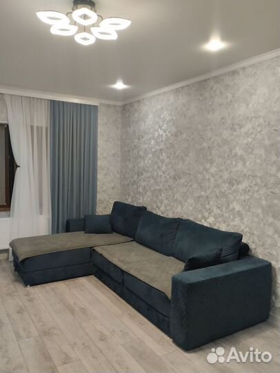 Большой угловой диван