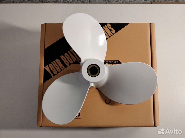 Гребной винт Yamaha 8-9.9-15(на шпонке)