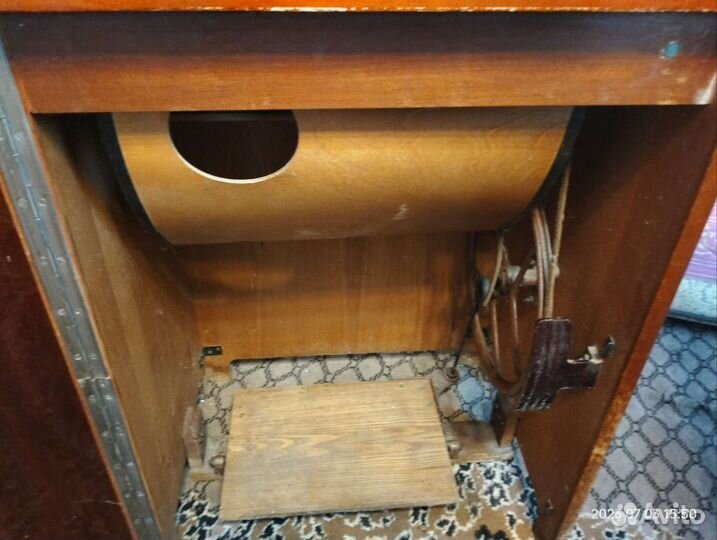 Швейная машина Чайка 2