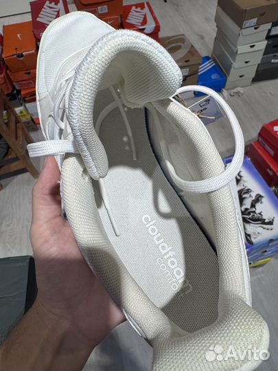 Кроссовки adidas