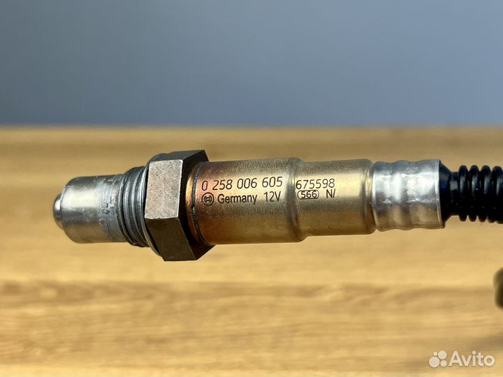 Кислородный датчик лямбда зонд Bosch 0258006605