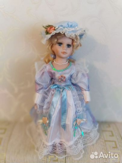 Кукла фарфоровая коллекционная