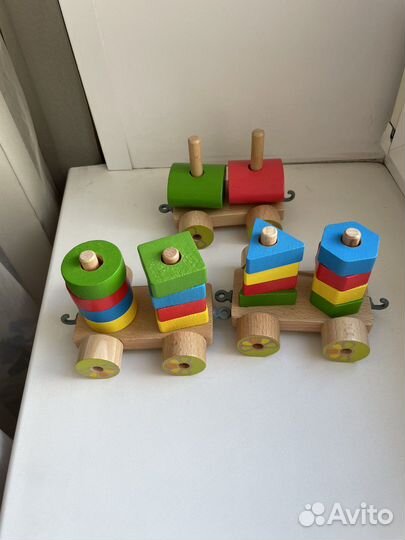 Сортер геометрический паровозики