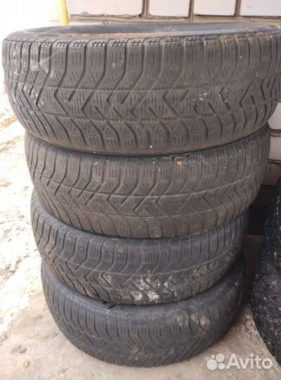 Pirelli Winter 210 SnowControl Serie II 195/65 R15