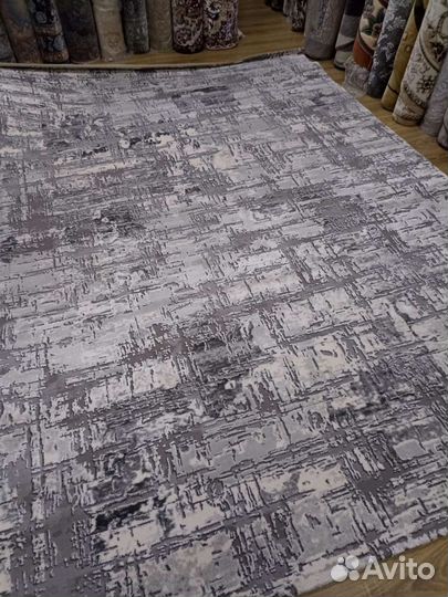 Ковер новый современный