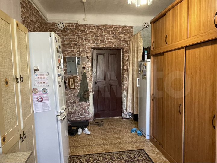 Комната 57 м² в 2-к., 3/5 эт.