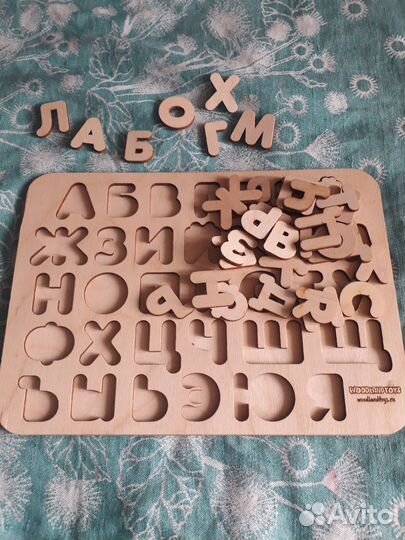 Азбука деревянная, вставлять в ячейки