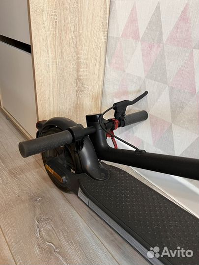 Самокат Xiaomi Mi Electric Scooter Pro 2