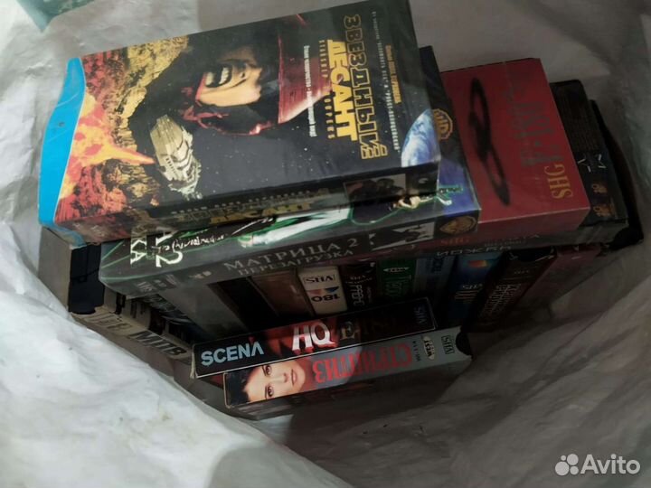 Видеокассеты с фильмами