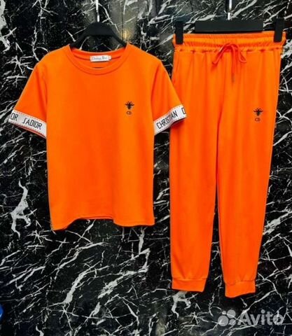 Костюм женский спортивный