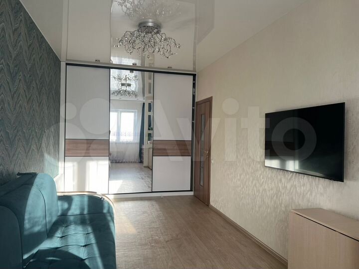 2-к. квартира, 62 м², 13/17 эт.