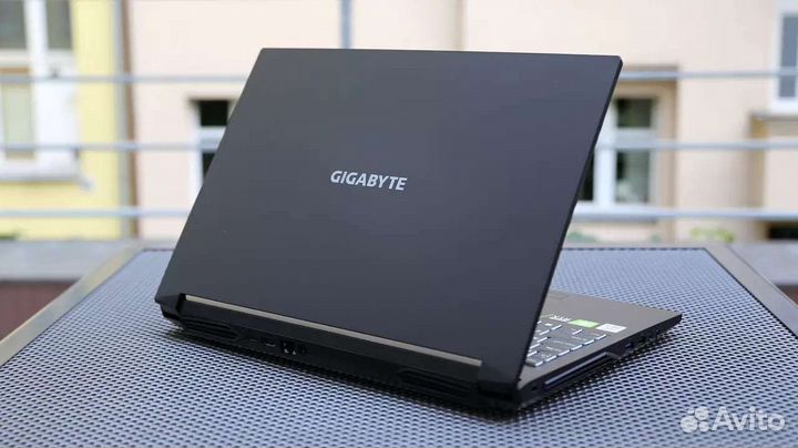 Gigabyte 15,6