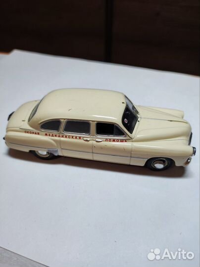 Модель автомобиля Зим-12А / масштаб 1:43