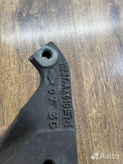 Кронштейн двигателя правый Nissan Note хэтчбек 1.4