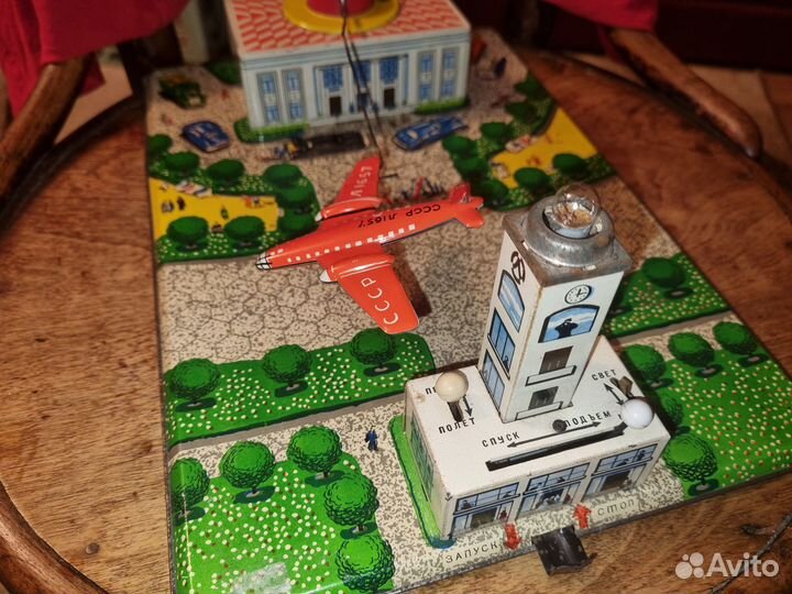 Заводная игрушка СССР Аэропорт