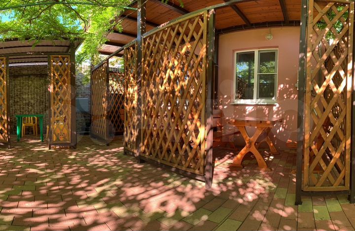 Комната 15 м² в 6-к., 1/3 эт.