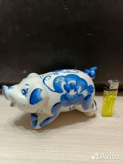 Фигурка свиньи Гжель