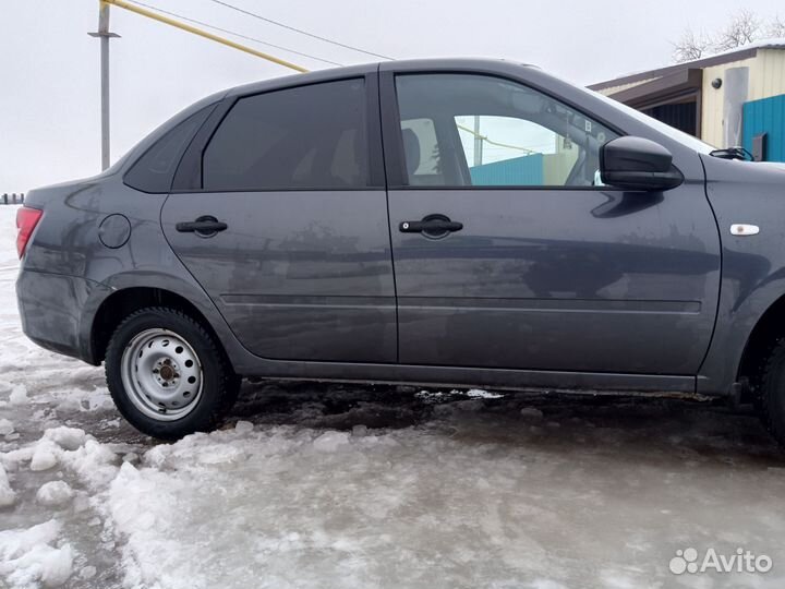 LADA Granta 1.6 МТ, 2017, 130 000 км