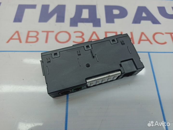 Разъем USB Volkswagen Tiguan (Mk2) 5QF035726