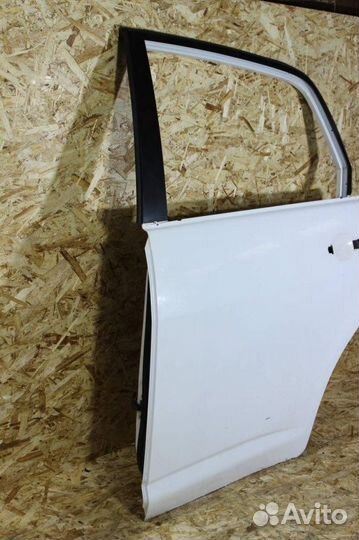 Дверь задняя левая Nissan Tiida