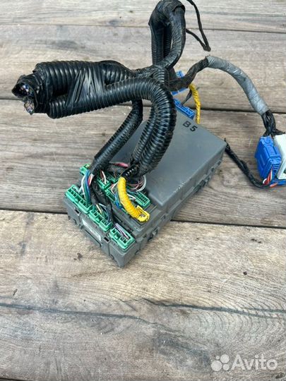 Блок предохранителей Honda Civic 4D 1.8 2006