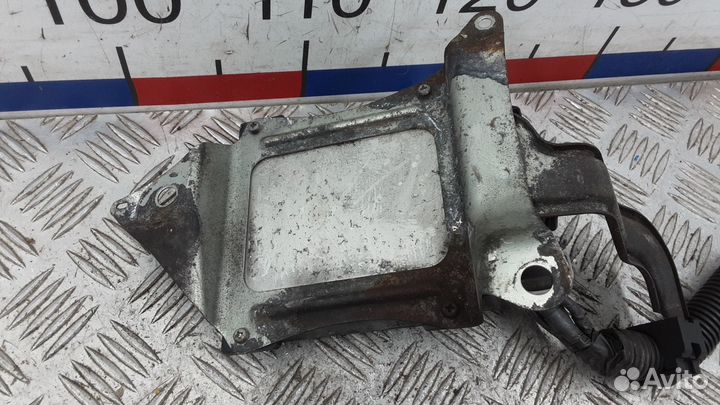 Блок управления форсунками Toyota Avensis