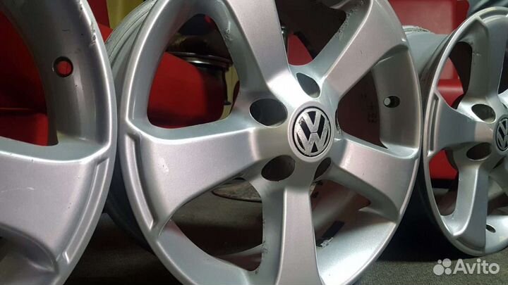 Volkswagen Tiguan R16 (3)